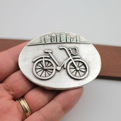 Oval Bicycle Belt Buckle Antique Silver With Road Bike Rider Vintage Style