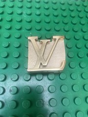 Louis Vuitton LV Iconic Gold Belt Buckle Unisex Shown