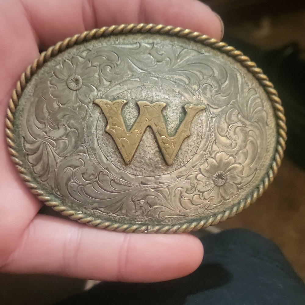Western Oval Floral Engraved Belt Buckle Silver/Gold Raised W Monogram 1.5&Prime;
