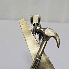 Belt Buckle – The Great American Buckle Co 1981 Carpenter&rsquo;s Tools (with wear)
