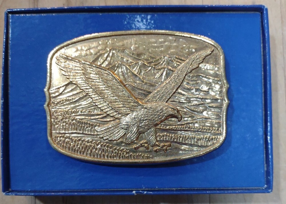 AMERICAN EAGLE BELT BUCKLE FROM INTERNATIONAL MONETARY MINT IN BOX