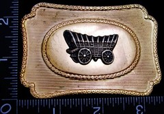 LH26115 VINTAGE ***OLD WEST WAGON*** GOLDTONE WESTERN BELT BUCKLE
