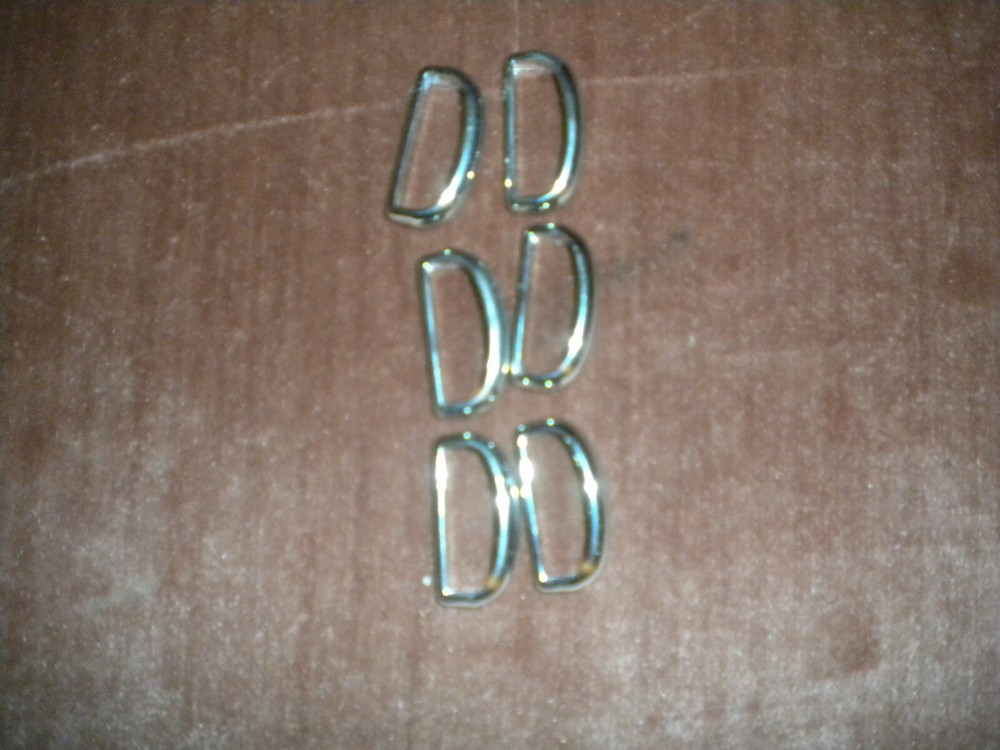 BRAND NEW LOT OF 6 SILVER METAL LOOPS FOR 1 1/4 IN WIDE BELT