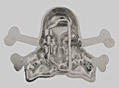 Skull Belt Buckle Silver Metal Skeleton Crossbones Pirate Sign Halloween Party