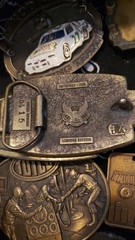 Men&rsquo;s Vintage Limited Edition Belt Buckle Gold/Black Gun Graphic 1.5in D415