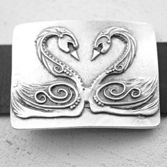 Swan Pair Heart Design Belt Buckle in Antique Silver for Denim Leather Belts