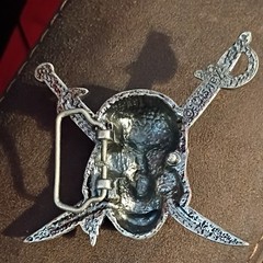 Pirate Skull & Crossed Swords Metal Interchangeable Belt Buckle 1.5in Red