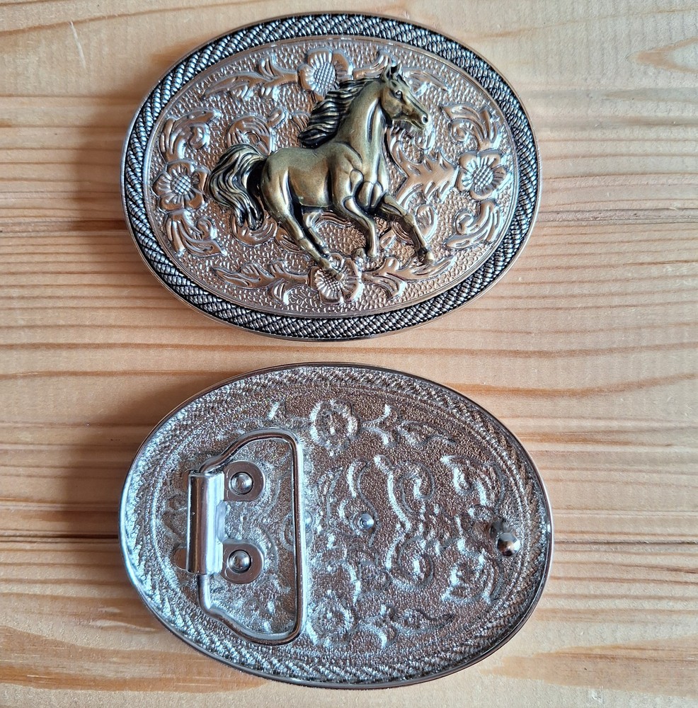 Horse western country oval silver & bronze belt buckle