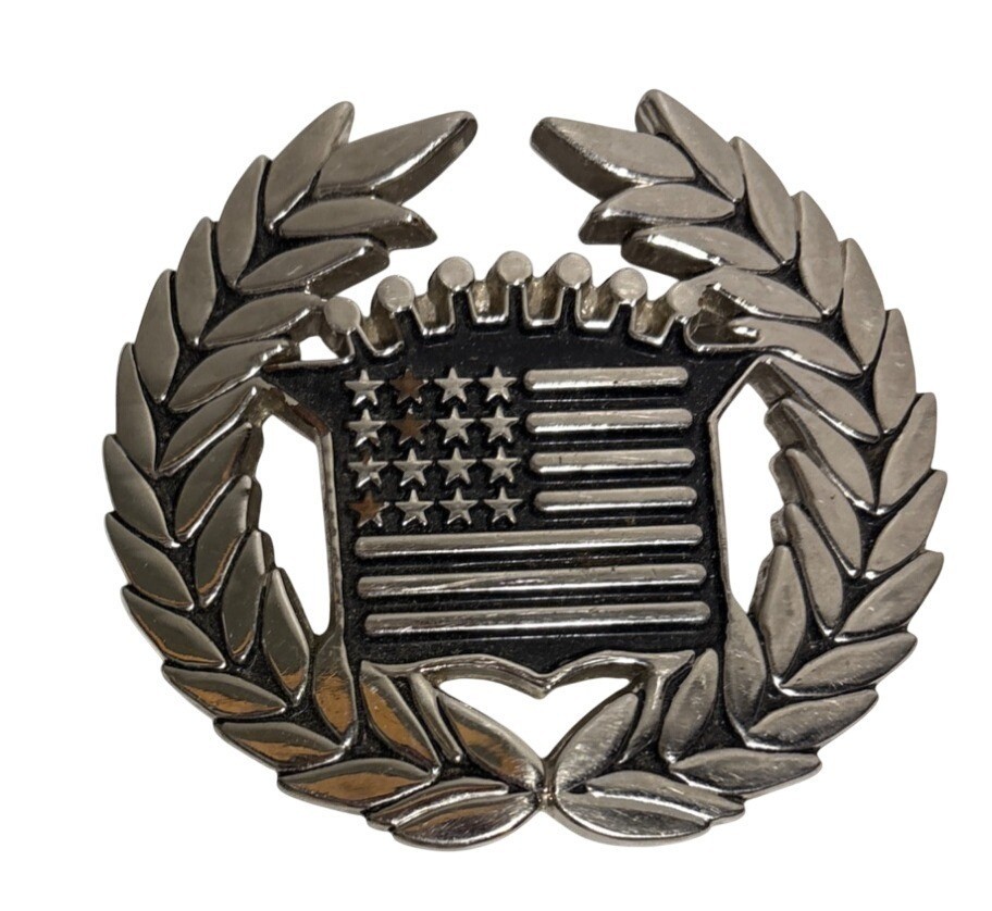 USA Flag Belt Buckle Famous Stars & Straps With Laurel Wreath Design Silver Tone