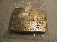 NRA NATIONAL RIFLE ASSOCIATION 2 MILLION DOLLAR GUN CLUB MENS BRASS BELT BUCKLE
