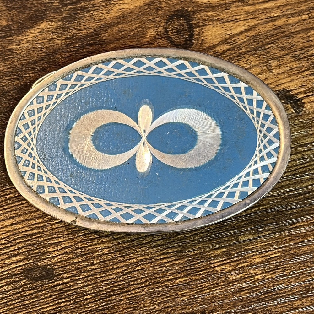 Vintage Western Blue, White Silver Etched Pattern With Rope Boarder B19