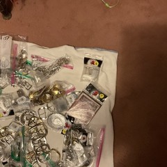 LOT OF 200 ITEMS: BUCKLES/ADDITIONAL ITEMS- VARIOUS STYLES AND DESIGNS – BOX 2