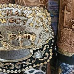 Praying Cowboy Champion Belt Buckle Western Hebilla Rodeo Silver & Rosetone