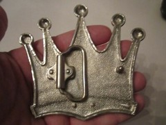 LARGE CROWN DESIGN BELT BUCKLE – WITH CRYSTALS – 4&Prime; X 4&Prime; – GW-17