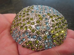 HALF BALL DESIGN BELT BUCKLE COVERED IN BLUE & GREEN SPARKLING CRYSTALS – GW-17
