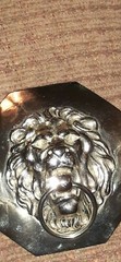 VINTAGE CHROME COLOR OLD SOLID LION&rsquo;S HEAD DOOR KNOCKER STYLE BUCKLE BELT