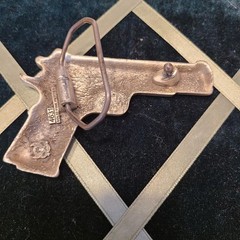 hot topic Y2K 2000s pistol gun belt buckle great American products 100% pewter
