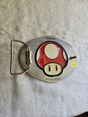 Nintendo Super Mario Brothers Spinning Mushroom Buckle Red/Green Reversible 2011