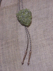 Arizona Peridot Crystals (olive green) – Bolo Tie – NICE ! !