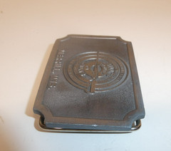 VTG Rare Merrill, WI Bill&rsquo;s House Of Guns Metal Belt Buckle 3 1/4&Prime; x 2 1/8&Prime; USA