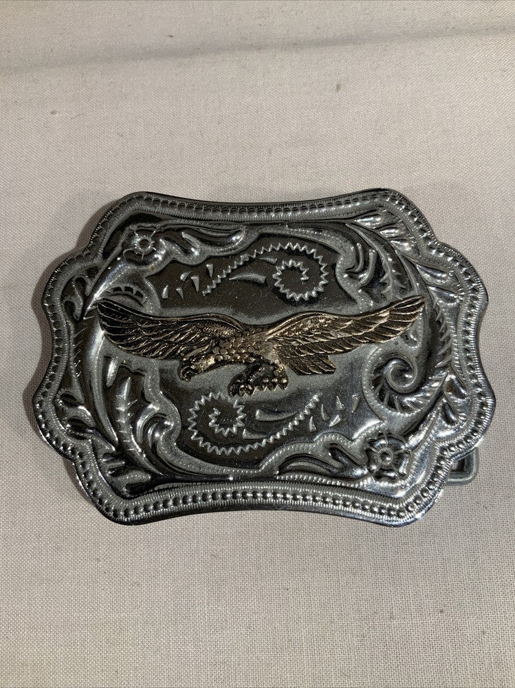 VINTAGE ANTIQUE METAL BELT BUCKLE Silver Tone Flying Eagle Bird