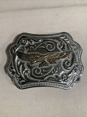 VINTAGE ANTIQUE METAL BELT BUCKLE Silver Tone Flying Eagle Bird