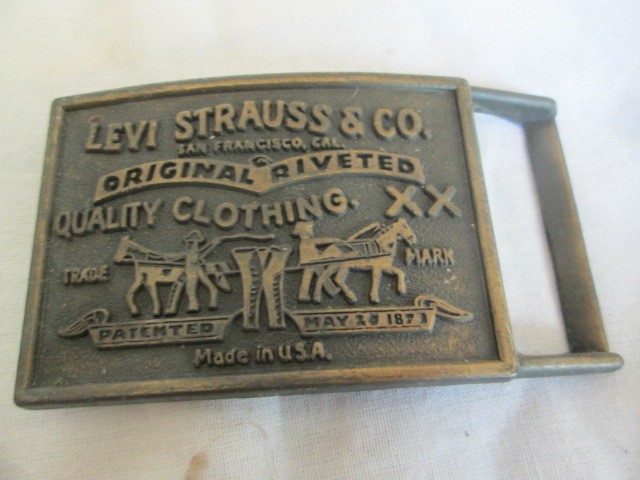 Levi Strauss Co Label Buckle Original Riveted Promo Vintage 80&rsquo;s Brass Tone