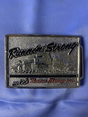VINTAGE TEAM SNAP ON . RUNNIN&rsquo; STRONG BRASS . Made In USA