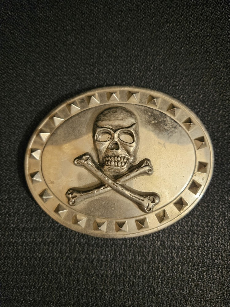 Skull & Cross Bones Studded Border Gothic Biker Belt Buckle 4 1/4&Prime;W x 3 1/4&Prime;H