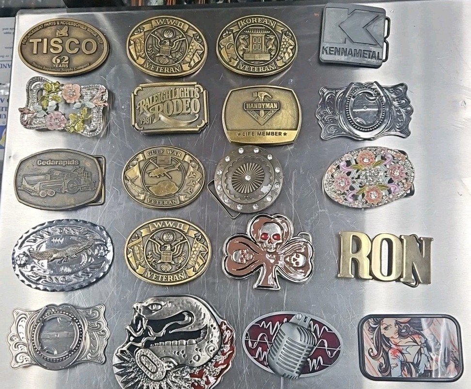 Vintage LOT OF 20 belt buckles WESTERN Chrome BRASS metal Some New Some Old LotA