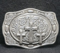 XB25117 VINTAGE 2006 **THREE CROSSES** RELIGIOUS ARTWORK MENS PEWTER BELT BUCKLE