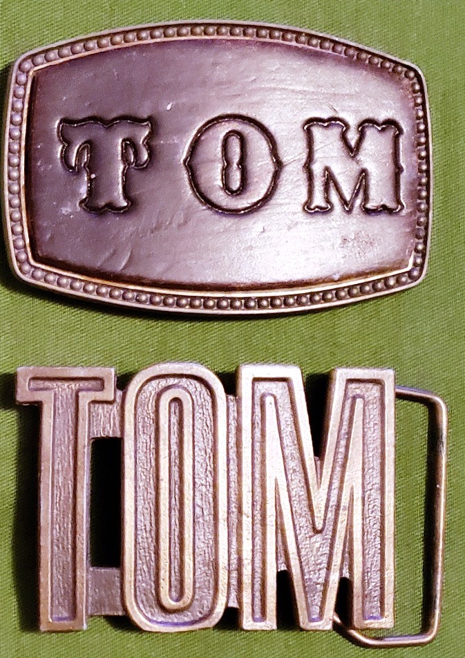 Pair of 3&Prime; Brass Buckles « TOM »