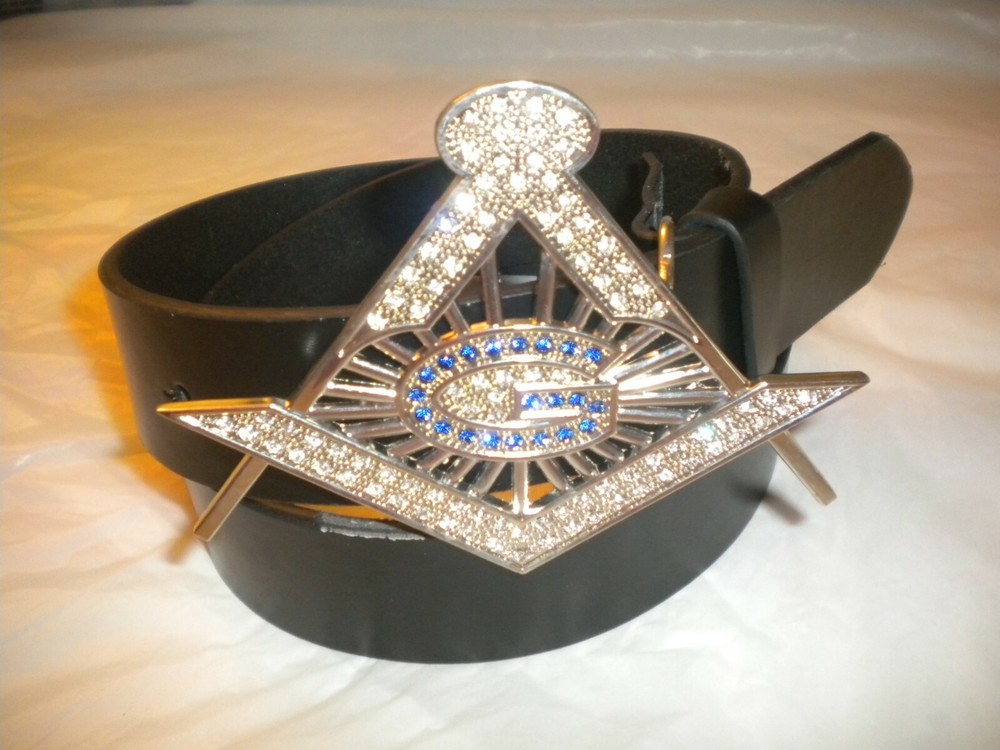 BRAND NEW FASHION BIG BUCKLE WITH CLEAR AND BLUE STONES SIZE 4.5 X 3.25 IN