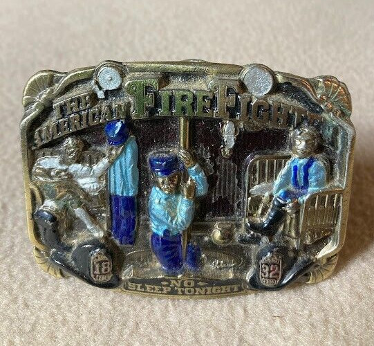 Belt Buckle 1986 USA American Firefighter « No Sleep Tonight » Brass, Enamel