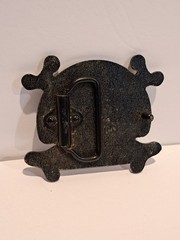 Super MARIO Bros Mushroom Skull & Crossbones Belt Buckle 2007 NINTENDO
