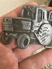 Vintage International Harvester « The New Number One » Belt Buckle Tractor