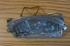 Vintage 1984 Siskiyou « The Rocky Mountains » Commemorative Belt Buckle w/Stand