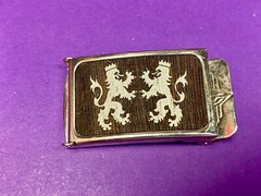 Crowned Griffon Lion&rsquo;s Family Crest Graphic Faux Wood Grain Belt Buckle