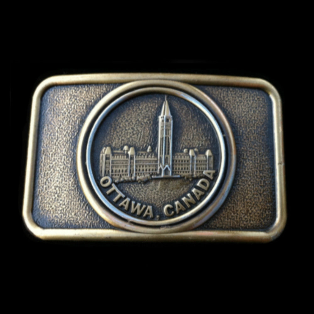 OTTAWA CANADA CANADIAN PARLIAMENT MAPLE LEAF BELT BUCKLE BOUCLE DE CEINTURE