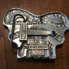 RETRO STYLE « THE PUNISHER » MASK LOGO BELT BUCKLE MARVEL & MOBTOWN USA 2005