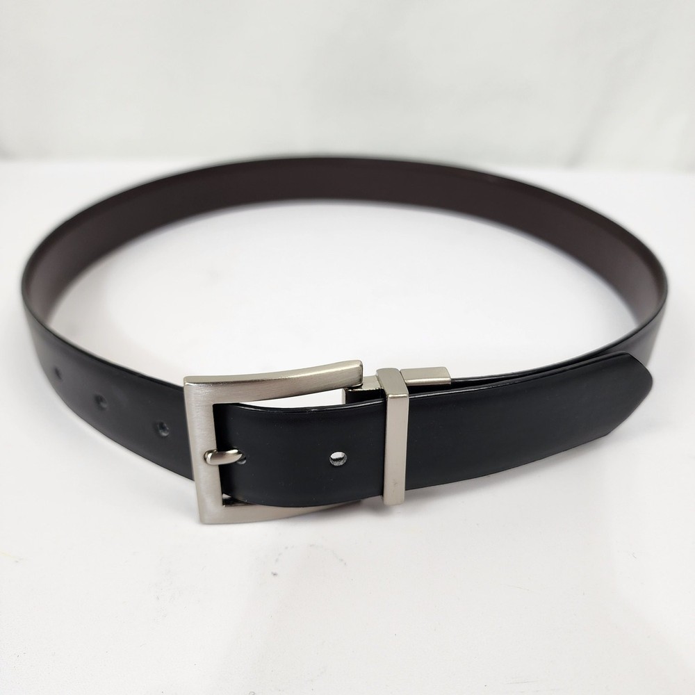 Calvin Klein Black Leather Belt Small 31&Prime; Glossy Silver Buckle #640556 EUC