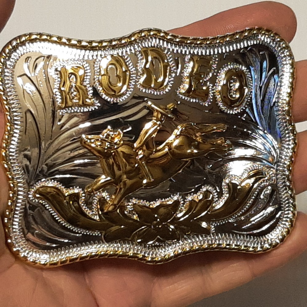 GOLD & SILVER (IN COLOR ONLY) LARGE RODEO WESTERN BULL RIDING Metal Belt Buckle