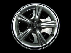 TH15137 *NOS* VERY COOL 2004 **SPINNER CAR WHEEL / RIM** (REALLY SPINS) BUCKLE