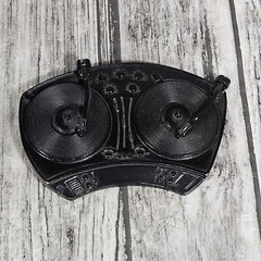 DJ Turn Tables Belt Buckle Moving Spinning Lots of Knobs Retro Y2K Music Disco