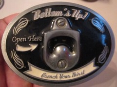 VINTAGE BOTTOM&rsquo;S UP QUENCH YOUR THIRST BELT BUCKLE BUILT IN BOTTLE OPENER GW-9