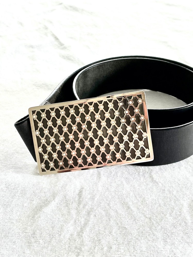 Unique Desinger Belt Buckels with real leather detachable strap