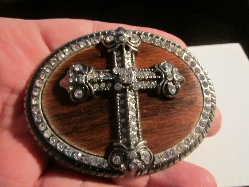 RELIGIOUS CROSS WITH CRYSTALS WOOD BASE THEME BELT BUCKLE HEAVY – GW-17