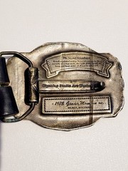 VTG GANDER MOUNTAIN « THE RIGHT TO KEEP & BEAR ARMS » BUCKLE AND LEATHER BELT-1975