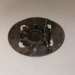 Vintage Flower Oval Belt Buckle – Stamped –