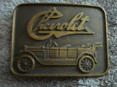 VINTAGE 1970&rsquo;s CHEVROLET CLASSIC CAR BELT BUCKLE (3&Prime; X 2 1/4&Prime;)